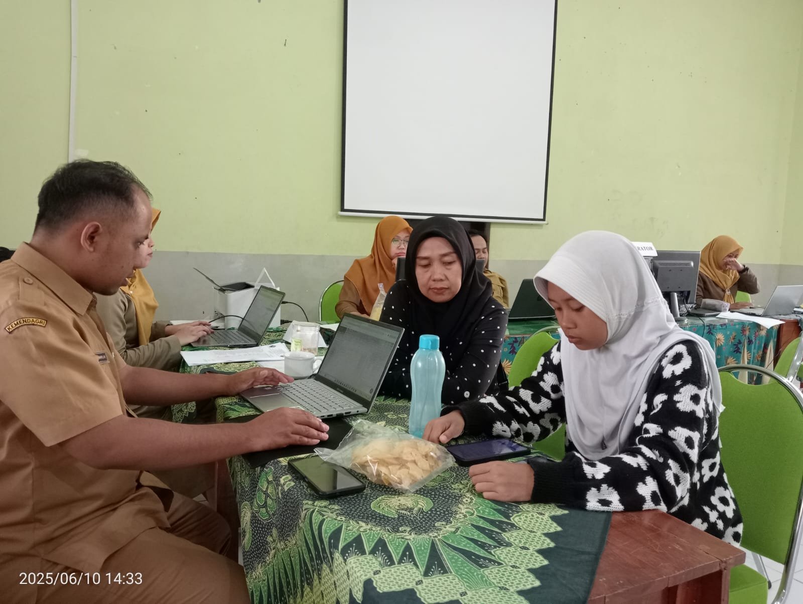 You are currently viewing Sistem Penerimaan Murid Baru (SPMB) Tahun Pelajaran 2025